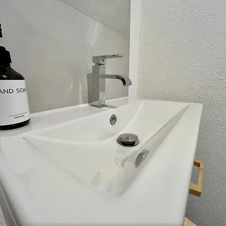 St Dominique - T2 Cosy Avec Parking 公寓 卢德